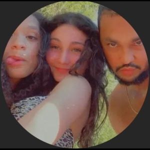 Meet your Posher, Mia